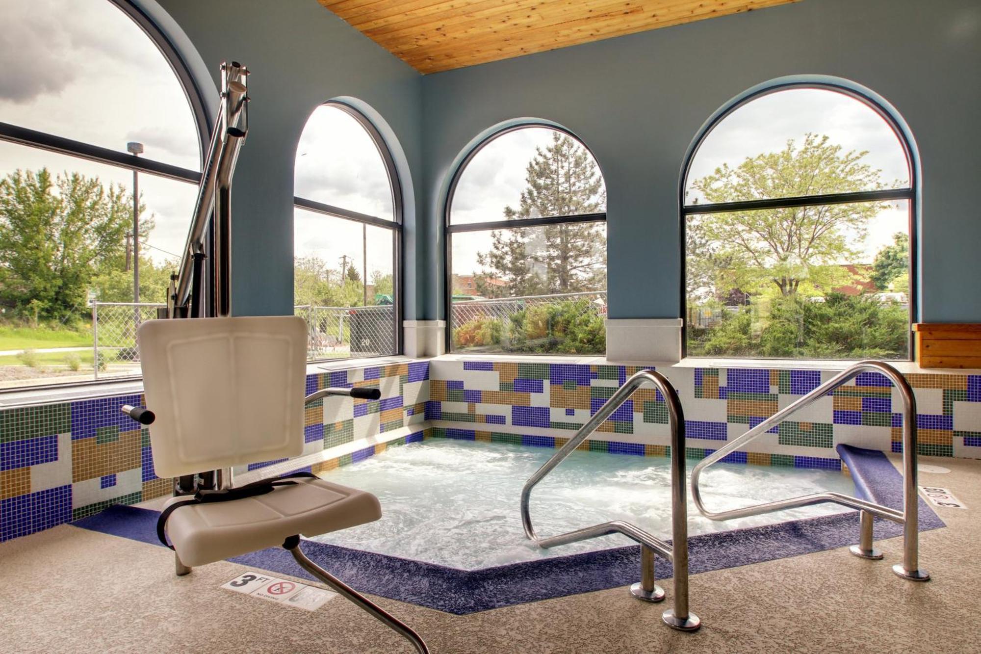 Holiday Inn Express & Suites Aurora - Naperville By Ihg Exteriör bild